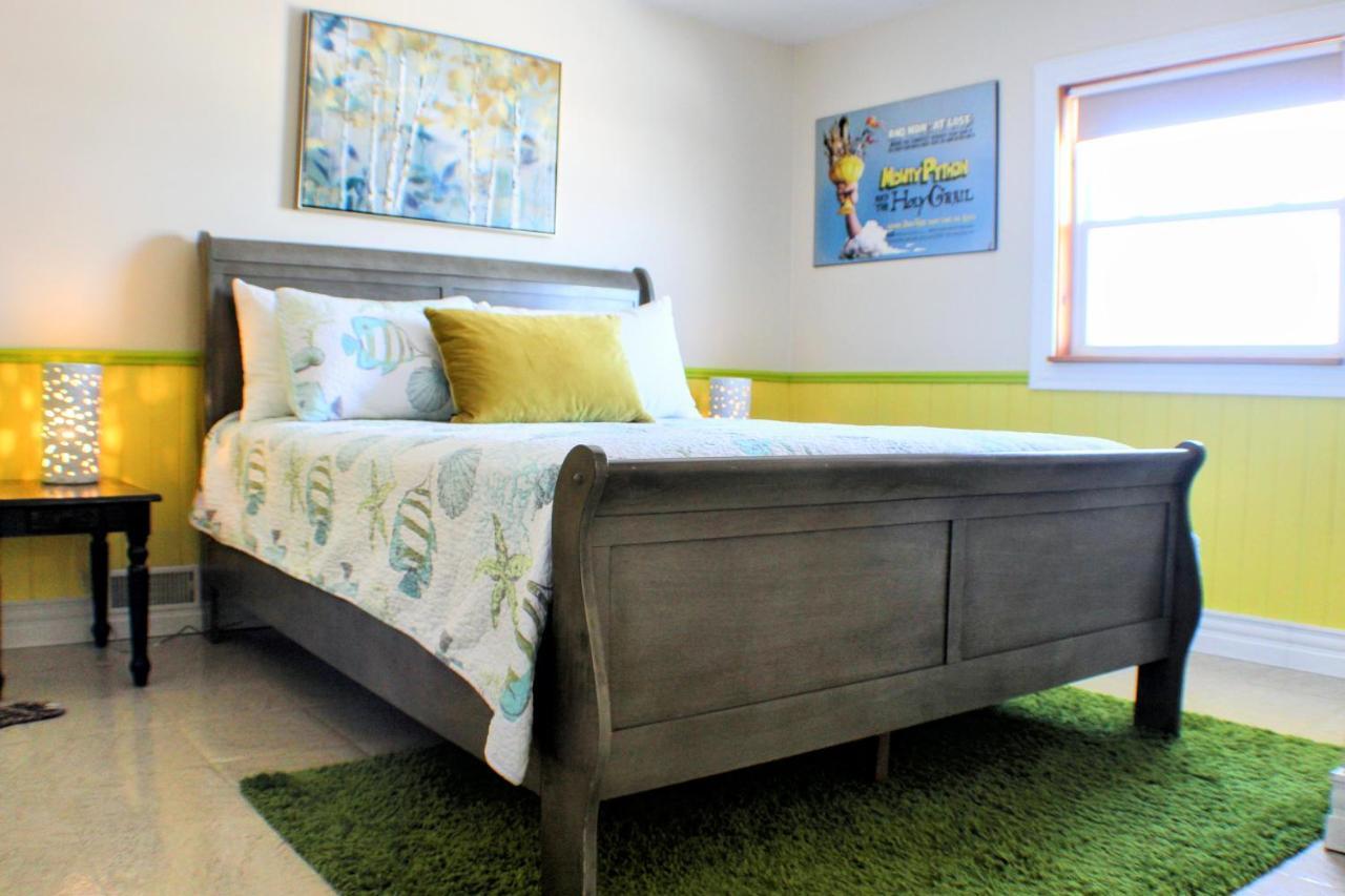 The Turnip Bed And Breakfast Parson's Pond Bagian luar foto